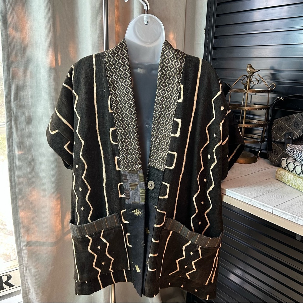 Vintage Black Patterned